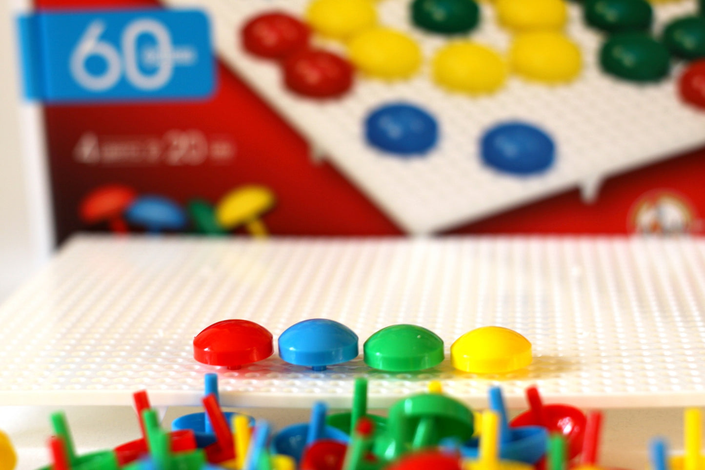 Мозаика d 20/4цв/60шт/1 поле (арт.00978)