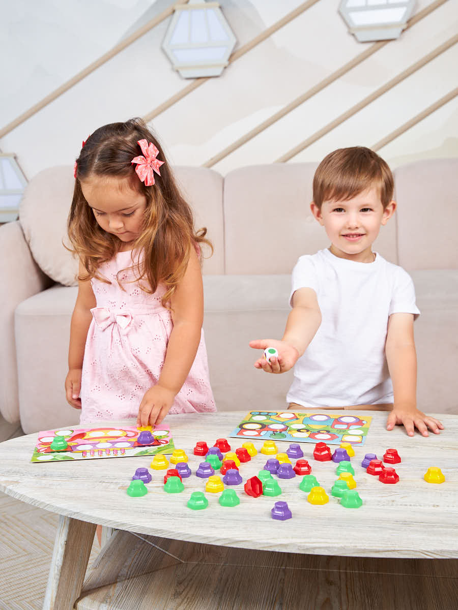 Игра настольная "Цвет в цвет" серия Детские игрушки Игры