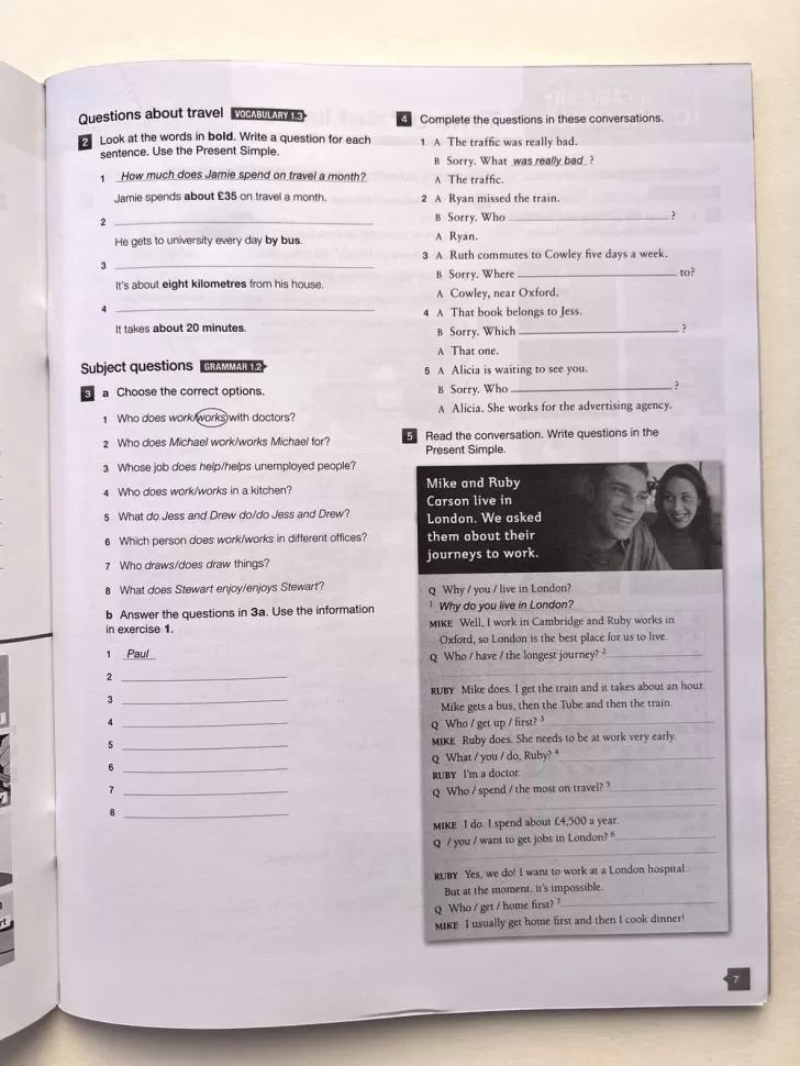 Livre de l'étudiant pré-intermédiaire Face2Face. + DVD