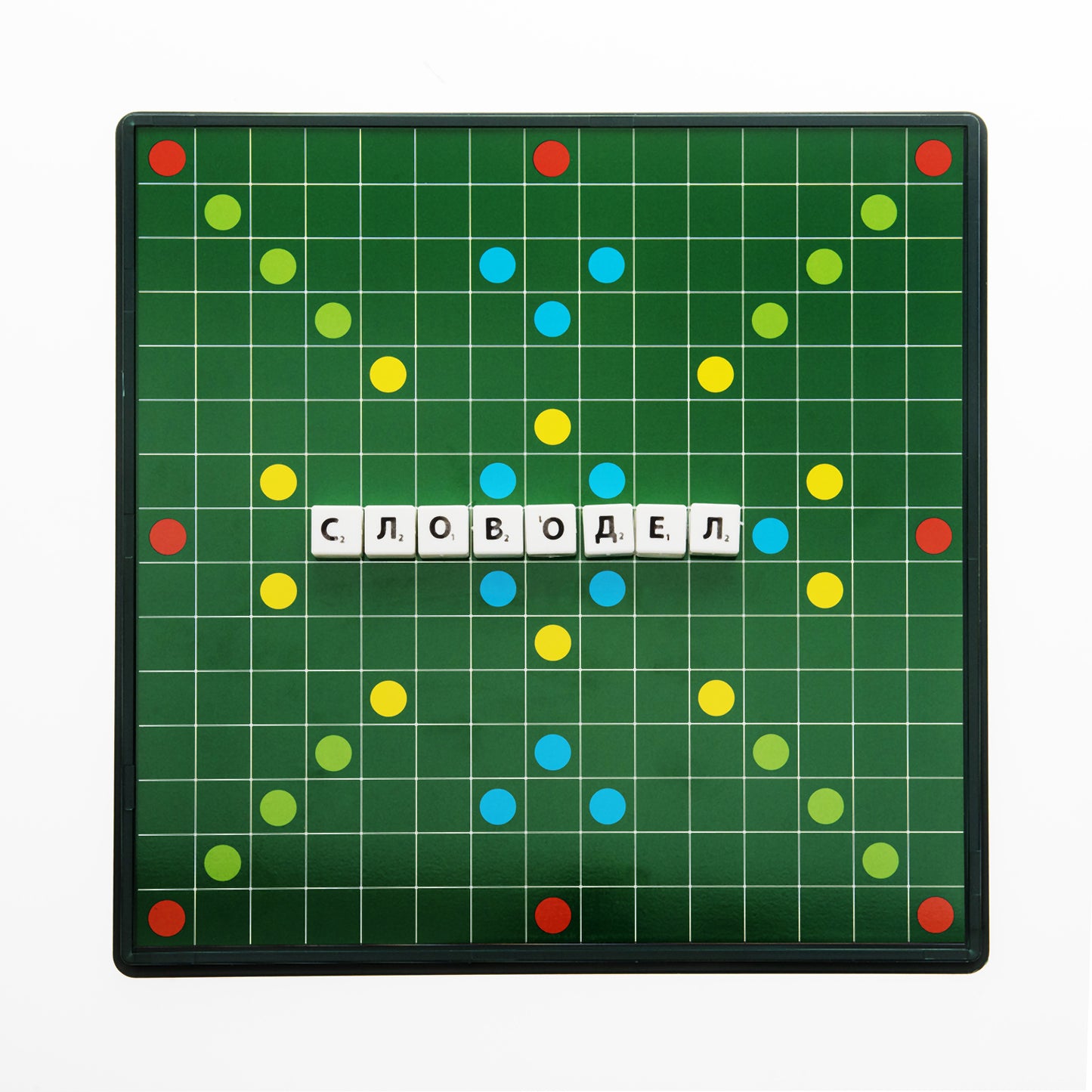 Il s'agit d'un jeu en Slovaquie. Словодел магнитный.