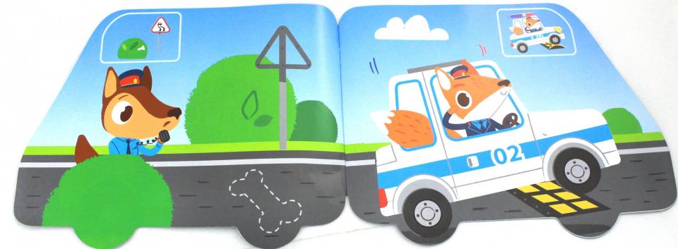 В городе: книжка с наклейками