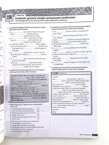 Solutions Pre-Intermediate (3rd)S.B/W.B+DVD