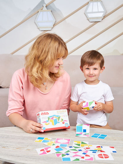 Кубики пластиковые "Кубики для умников" 4 шт с карточками Baby Toys