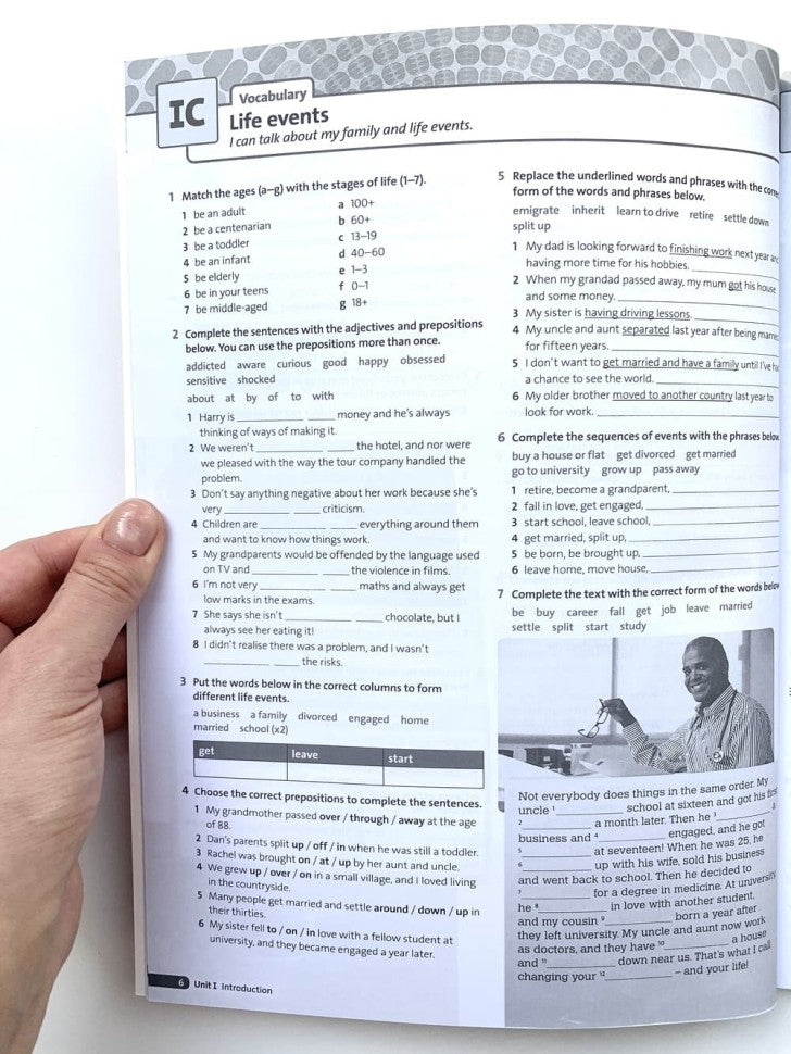 Solutions. Upper-intermediate. Student's Book. Third Edition