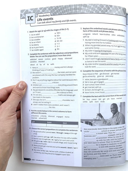 Solutions. Upper-intermediate. Student's Book. Third Edition