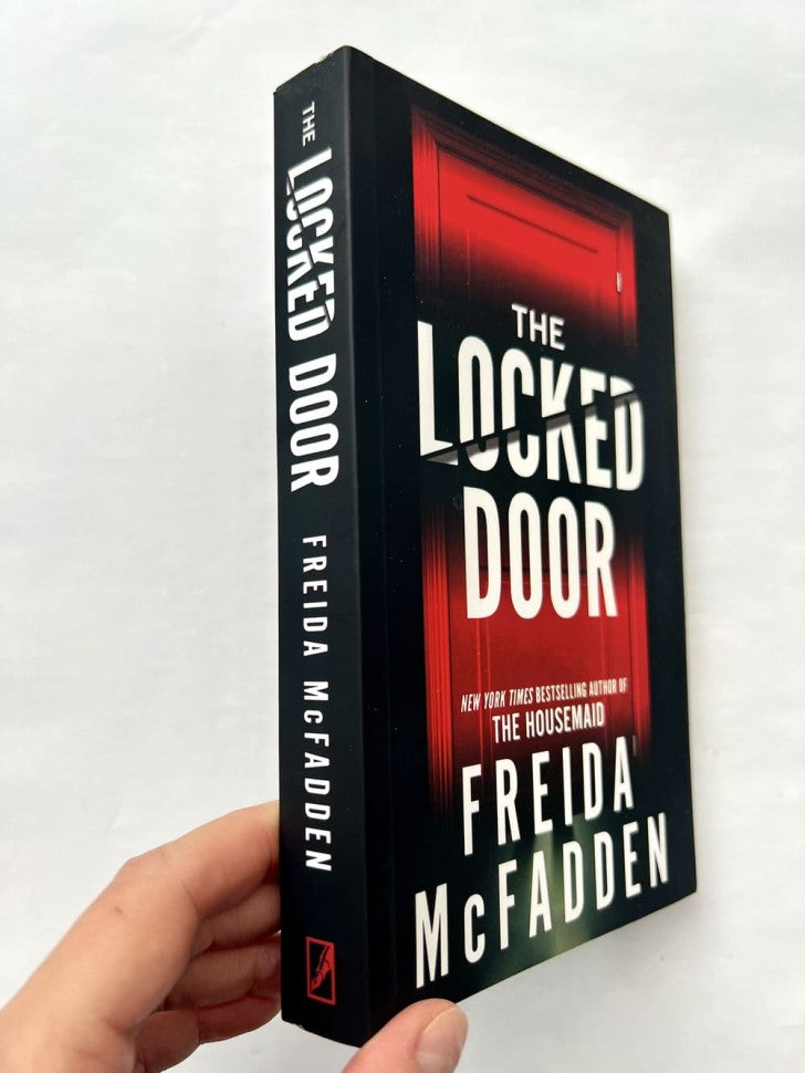 The Locked Door (Запертая дверь)