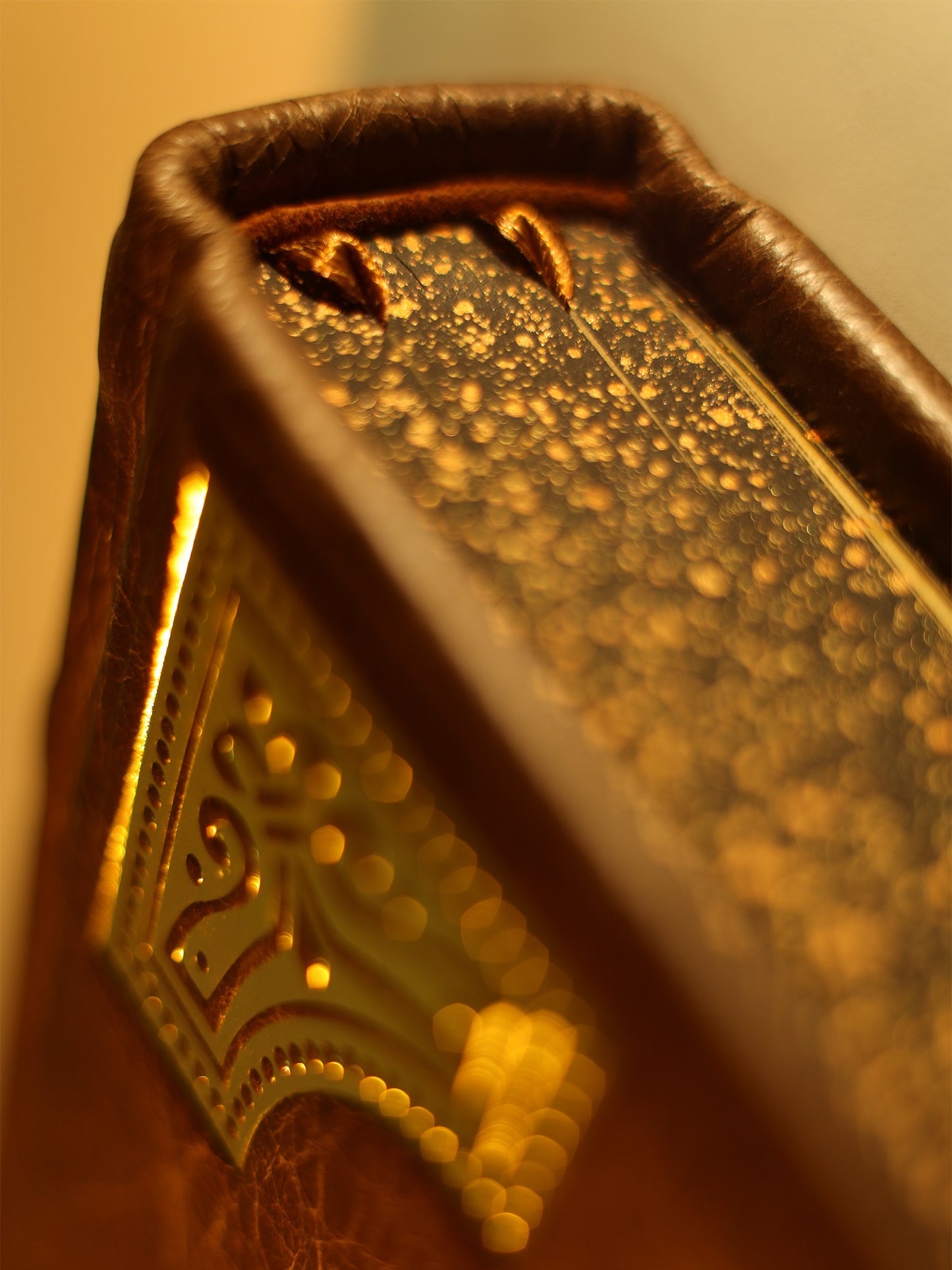 Псалтирь на церковно-славянском языке, крупным шрифт (большой формат, золот тиснен.)