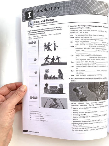Solutions Pre-Intermediate (3rd)S.B/W.B+DVD