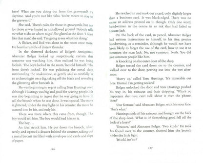 Graveyard Book, The (illus. By Chris Riddell )