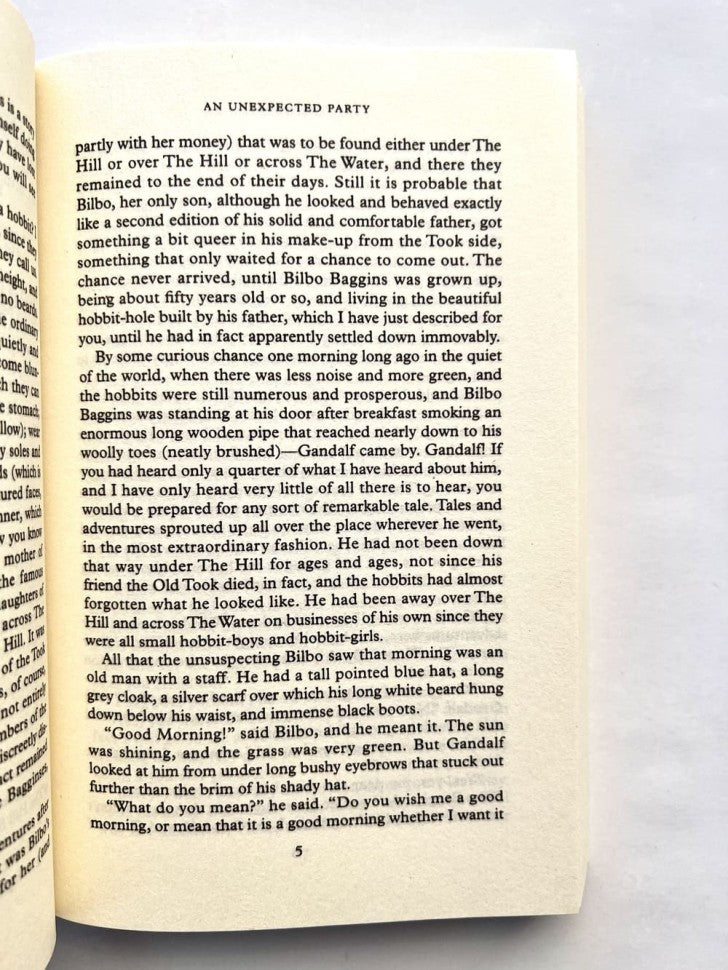 The Hobbit (Tolkien J.R.R.) Хоббит (Д.Р.Р Толкин) /Книги на английском языке