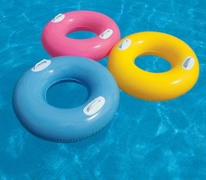 Intex. Надувной круг "Глянцевый" с ручками, 3 цвета, от 8 лет 76см арт.59258