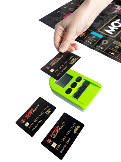 Le jeu économique "Monopoliste. Black Edition" avec le terminal pour la carte Tom Toyer