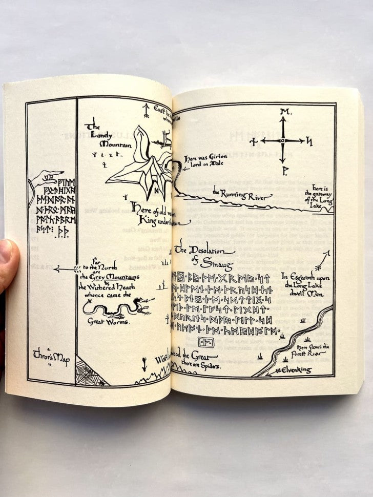 The Hobbit (Tolkien J.R.R.) Хоббит (Д.Р.Р Толкин) /Книги на английском языке