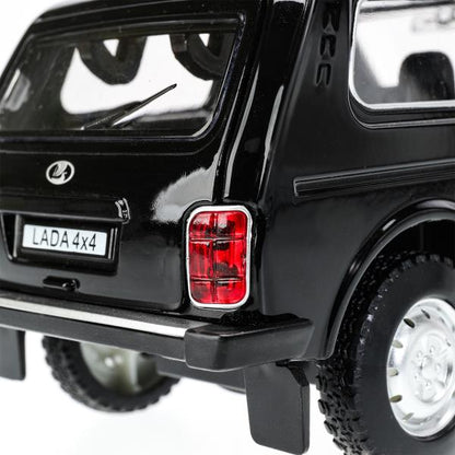Машина металл свет-звук LADA lada 4x4, 18,5 см, дв, кап, баг,инер,черн Технопарк в кор.2*18шт