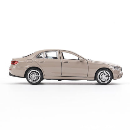Машина металл MERCEDES-BENZ classe e amg 12см, дв,баг,ин,золотистый, кор. Parc technologique dans le cor.2*36шт