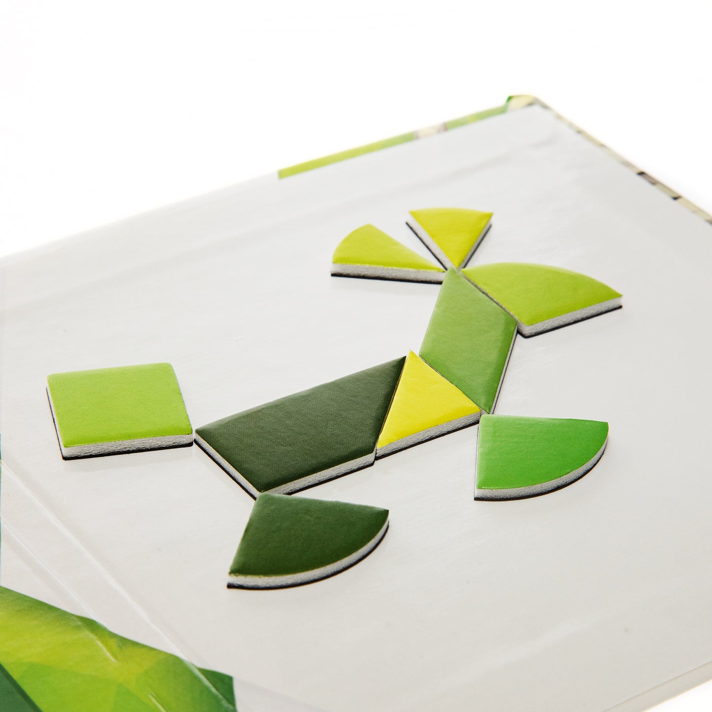 ИГРА МАГНИТНАЯ ГОЛОВОЛОМКА ТАНГРАМ "ЛИСТИК" в кор.50шт