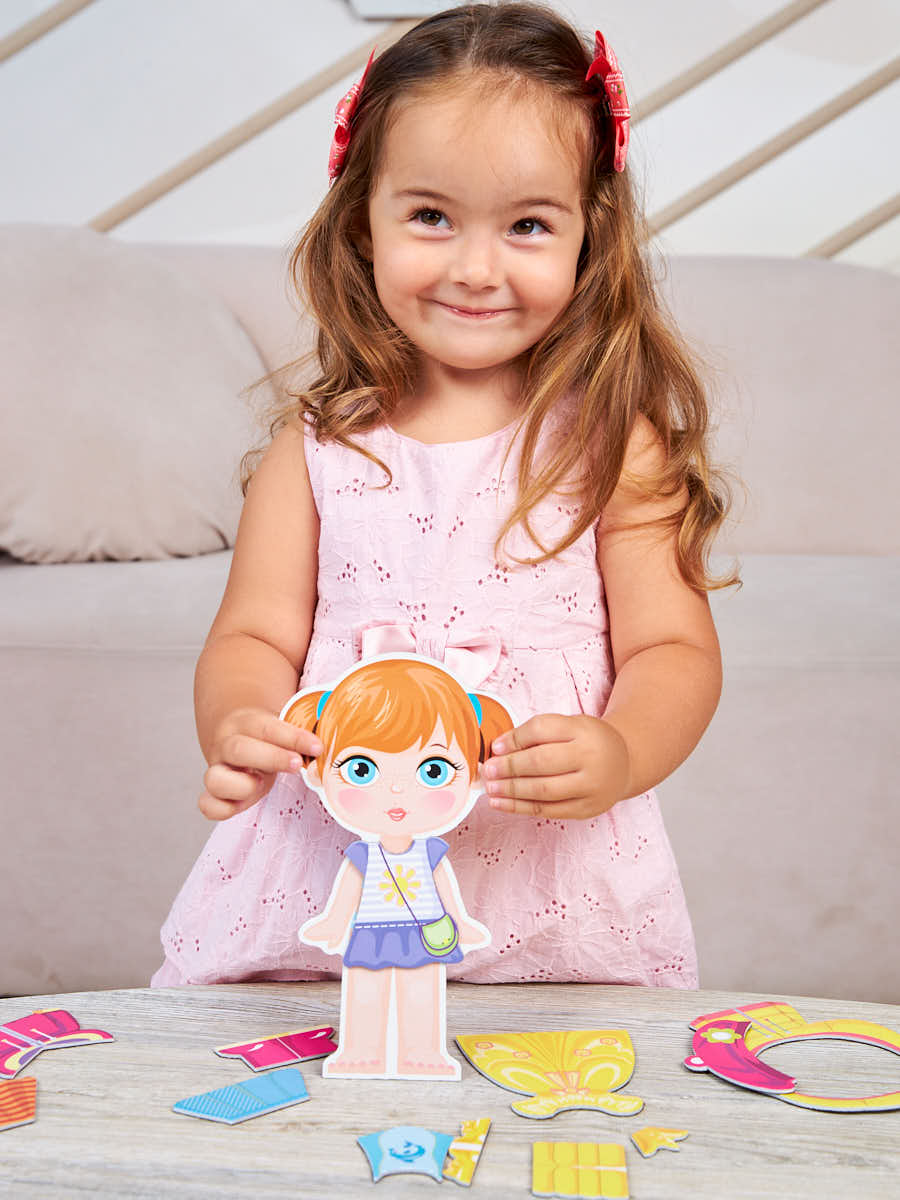 ДК.Игра магнитная "Одевашки. Лиза". Série Магнитные истории арт.01912 /14