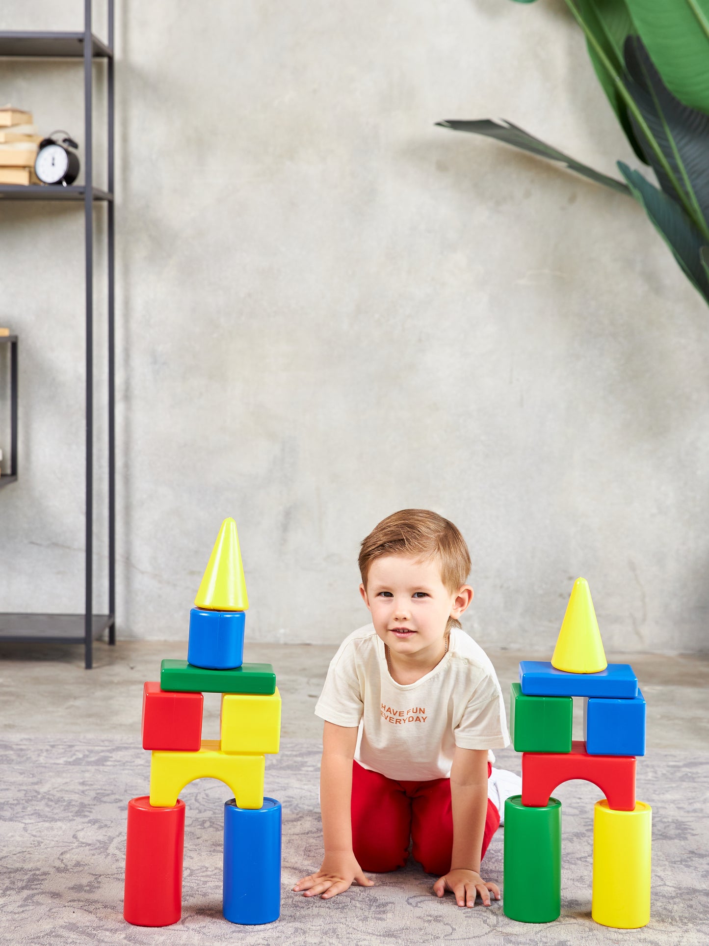 Набор кубиков из вытяжной пластмассы 12 элементов (8 см)