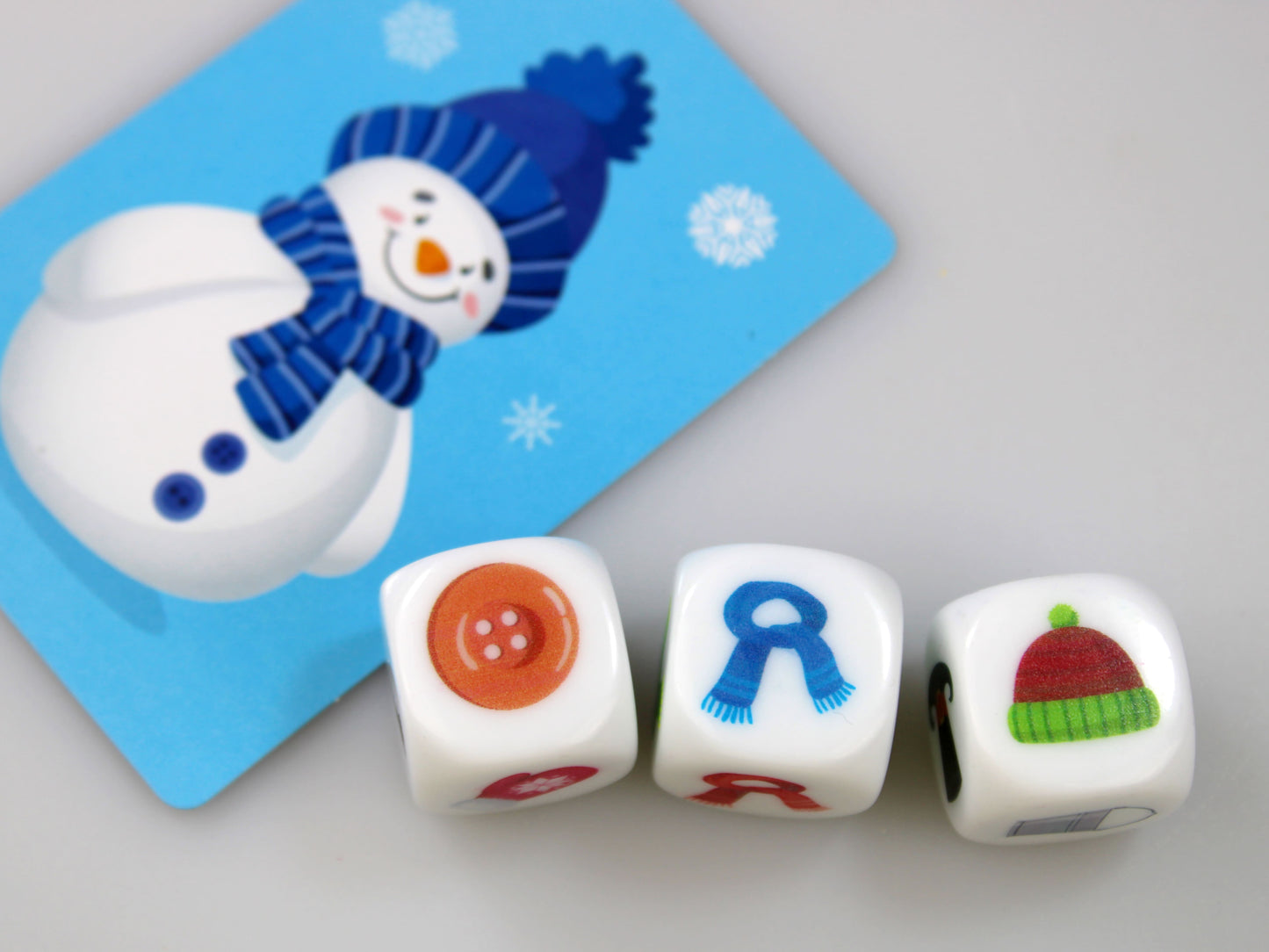 Игра настольная Десятое королевство "Снеговички" (жестяная коробочка)