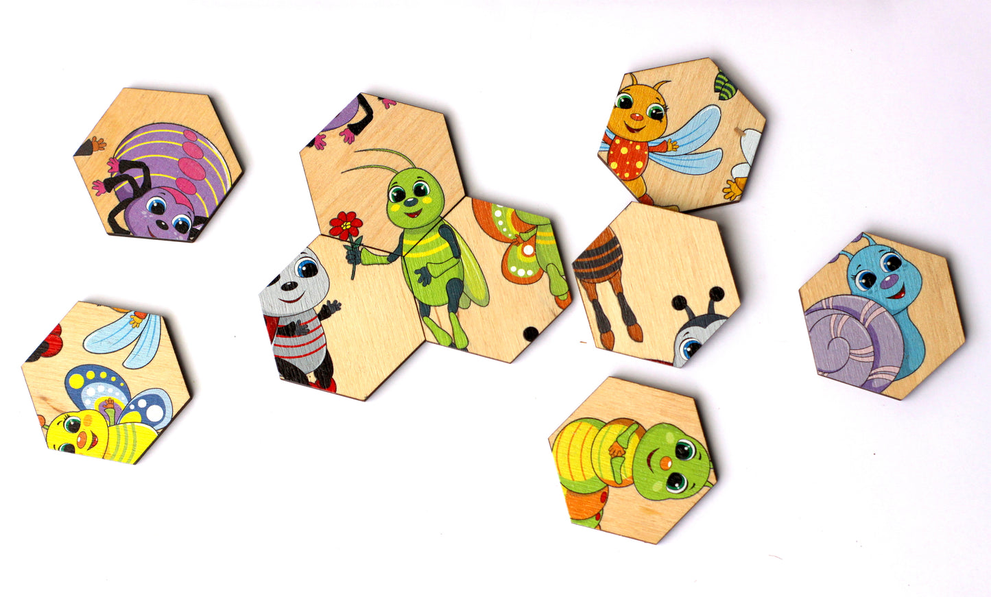 00784 Пазл деревянный. Занимательные соты. Букашки