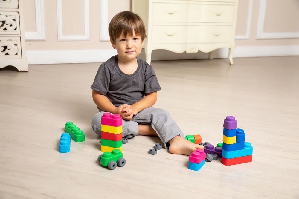 ДК.Конструктор "Мягкие кирпичики plus. Веселый транспорт" 10 детей+колесики арт.04031