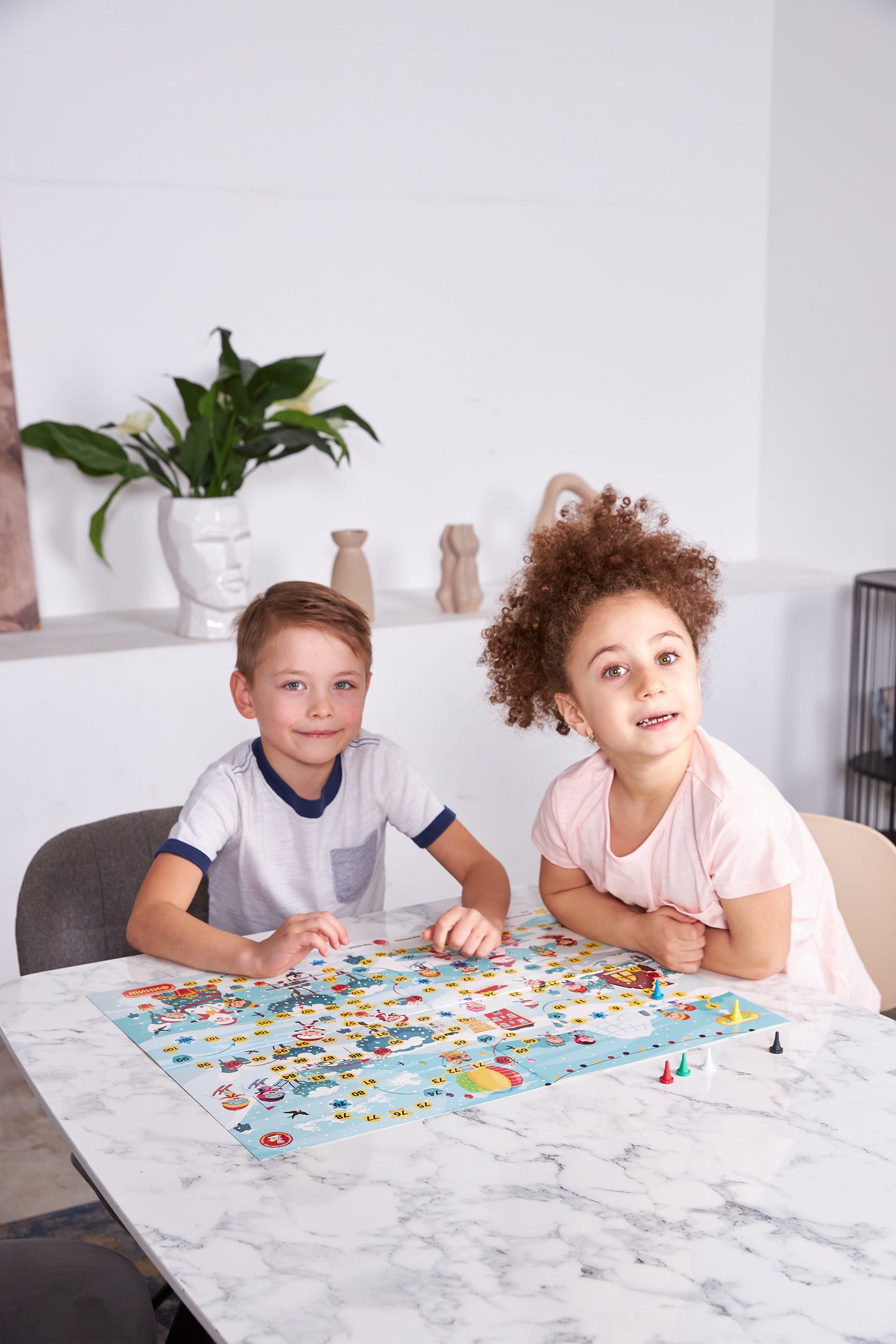 Новый год. Игра настольная гуляка "Снежная"