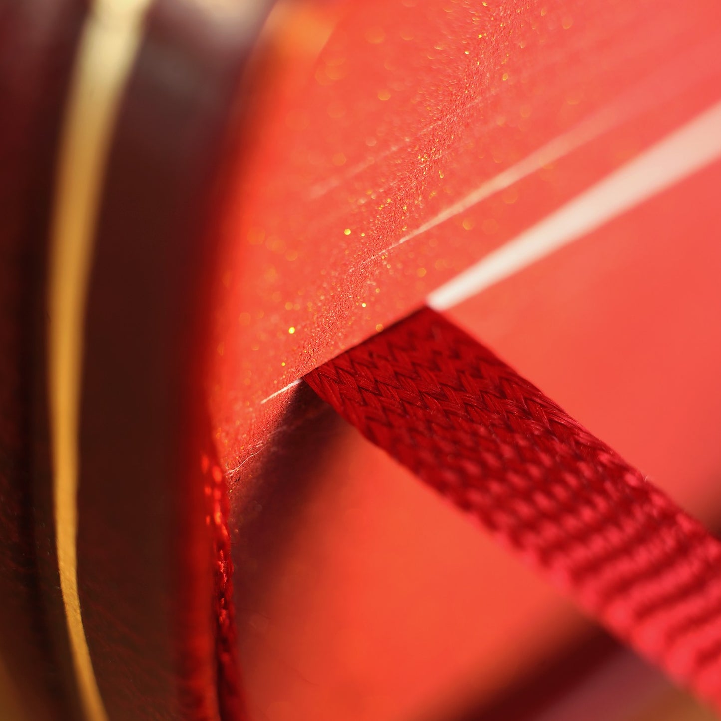 Новый Завет. (золот.тиснен., темно-коричневый).