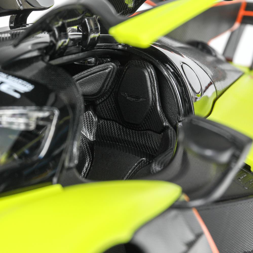 Машина р/у aston martin valkyrie amr pro 1:14, свет, 2 ск-ти, двери открываются Rastar в кор.6шт