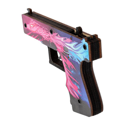Le pistolet décoratif (suvenirnoe) est livré dans un paquet Buratino en cor.15шт